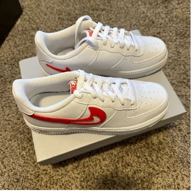 NIKE AIRFORCE 1 UTILITY - WHITE/ RED