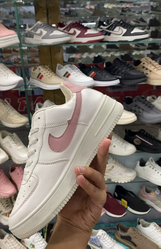 NIKE AIR JORDON -LOW