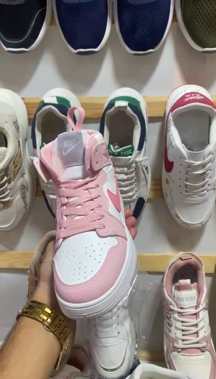 Nike Air Jordan 1 HIGH - PINK
